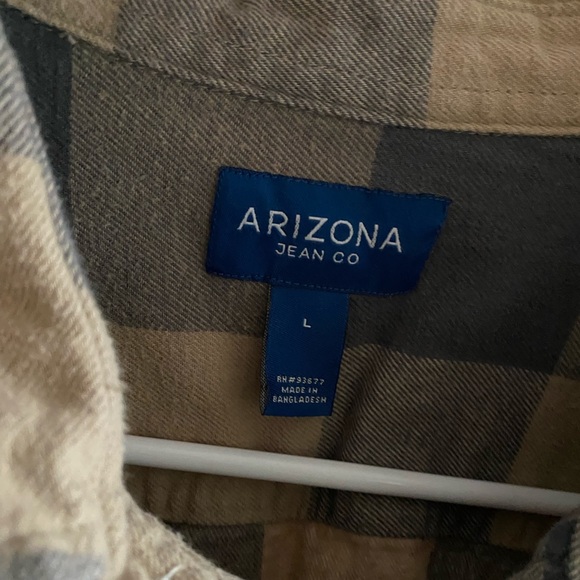 Arizona flannel shirt sized LARGE. - Picture 3 of 3